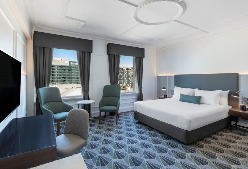 اتاق استاندارد با تخت بزرگ, The Savoy Hotel On Little Collins Melbourne