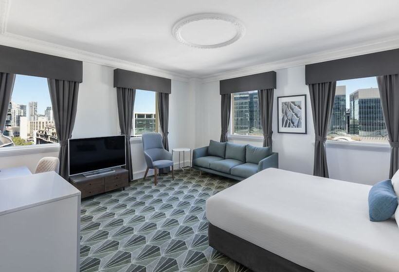 Standard Room King Size Bed, The Savoy  On Little Collins Melbourne