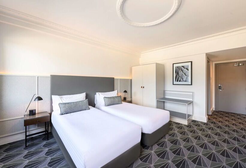 اتاق استاندارد, The Savoy Hotel On Little Collins Melbourne