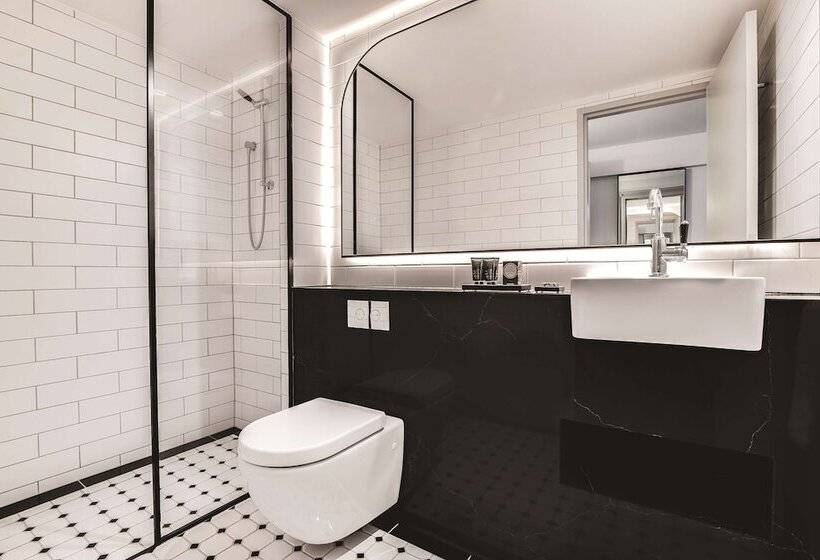 اتاق استاندارد, The Savoy Hotel On Little Collins Melbourne