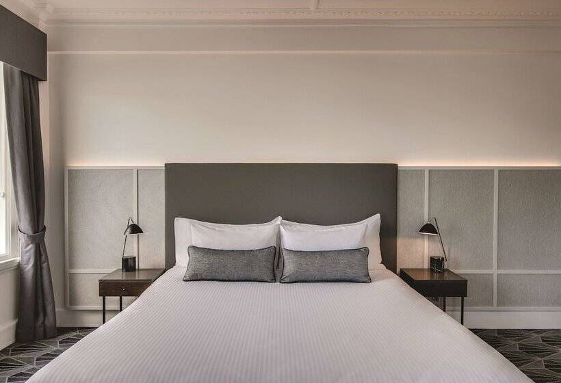 Deluxe Room with Views, The Savoy  On Little Collins Melbourne