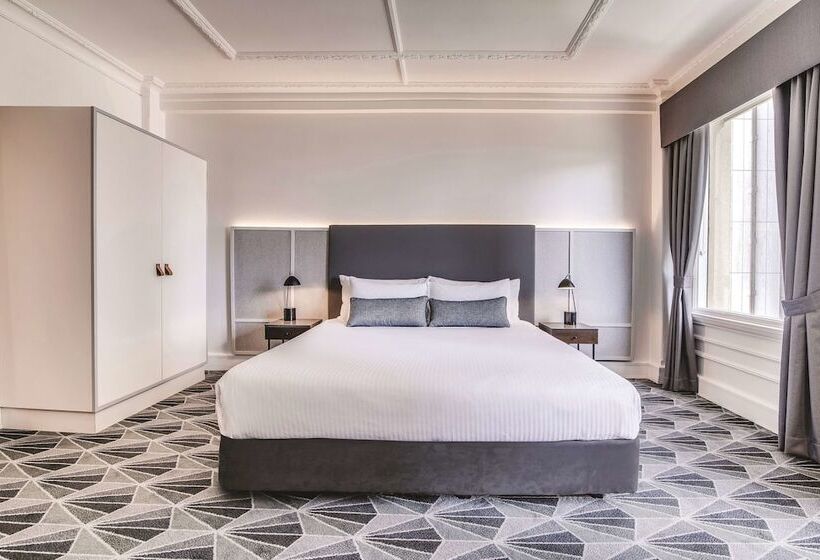 Deluxe Room with Views, The Savoy  On Little Collins Melbourne