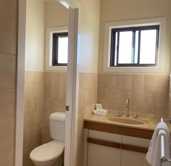 اتاق استاندارد با تخت بزرگ, Lakeside Motel Waterfront
