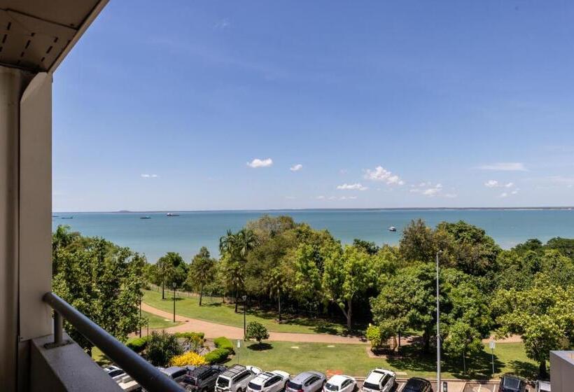 2 Bedroom Apartment with Views, Novotel Darwin Cbd