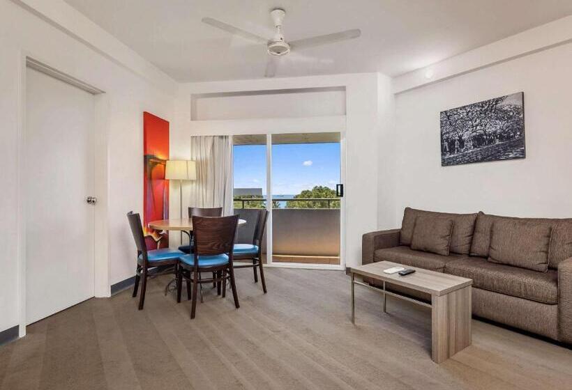 2-Schlafzimmer-Apartment mit Aussicht, Novotel Darwin Cbd