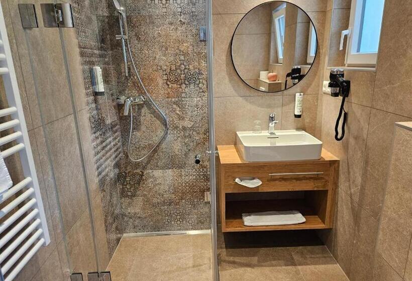 اتاق استاندارد یک تخته با بالکن, Dei Hotel Schönblick