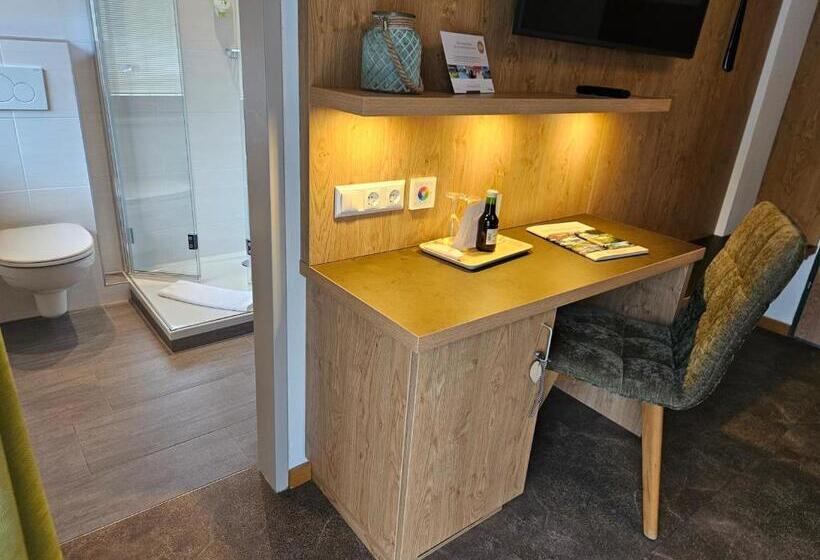 اتاق استاندارد یک تخته با بالکن, Dei Hotel Schönblick