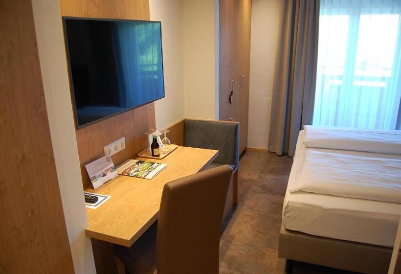 اتاق اکونومی, Dei Hotel Schönblick