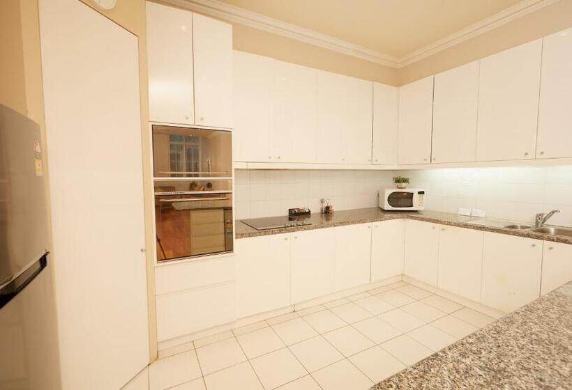 آپارتمان مدیریتی 3 خوابه, Flinders Landing Apartments