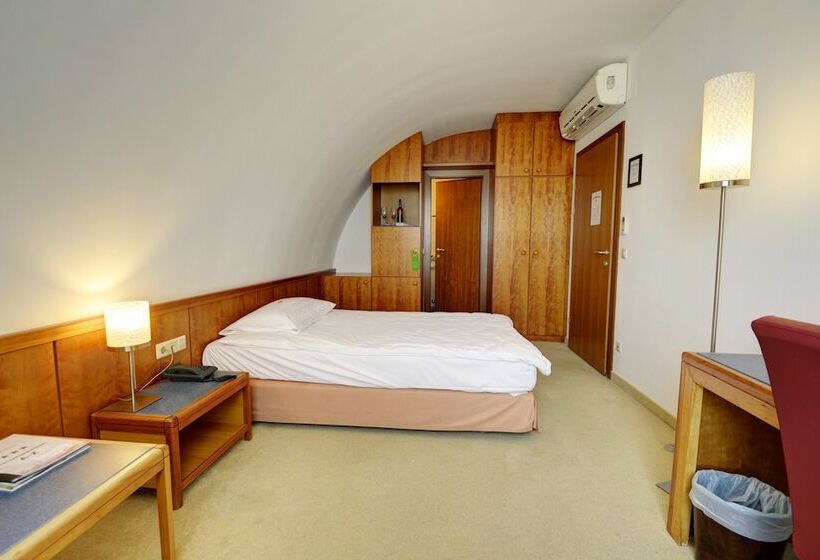 اتاق استاندارد یک نفره, Skycity Hotel Atrigon