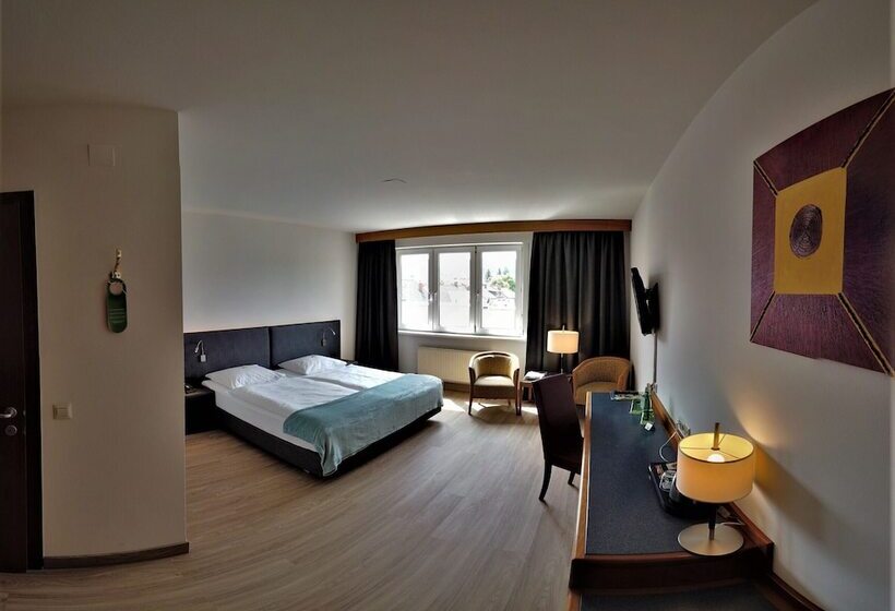 اتاق استاندارد سه نفره, Skycity Hotel Atrigon