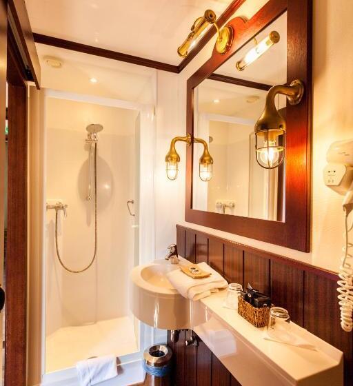 اتاق استاندارد با چشم‌انداز باغ, Boat Hotel De Barge