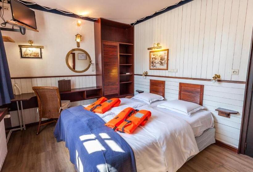 Quarto standart vista jardim, Boat Hotel De Barge