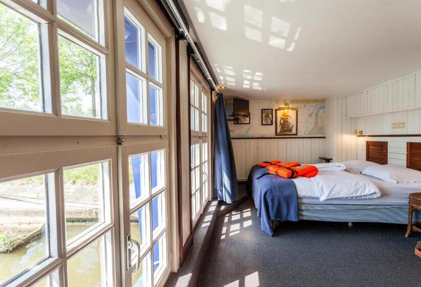 Quarto standard, Boat Hotel De Barge