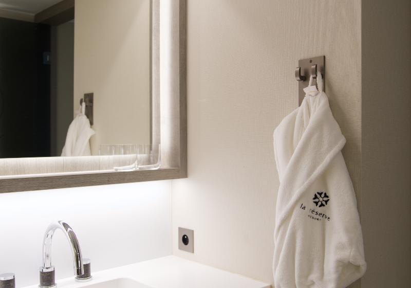 اتاق لوکس, La Réserve Resort