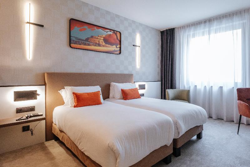 اتاق کلاسیک, Mercure Namur