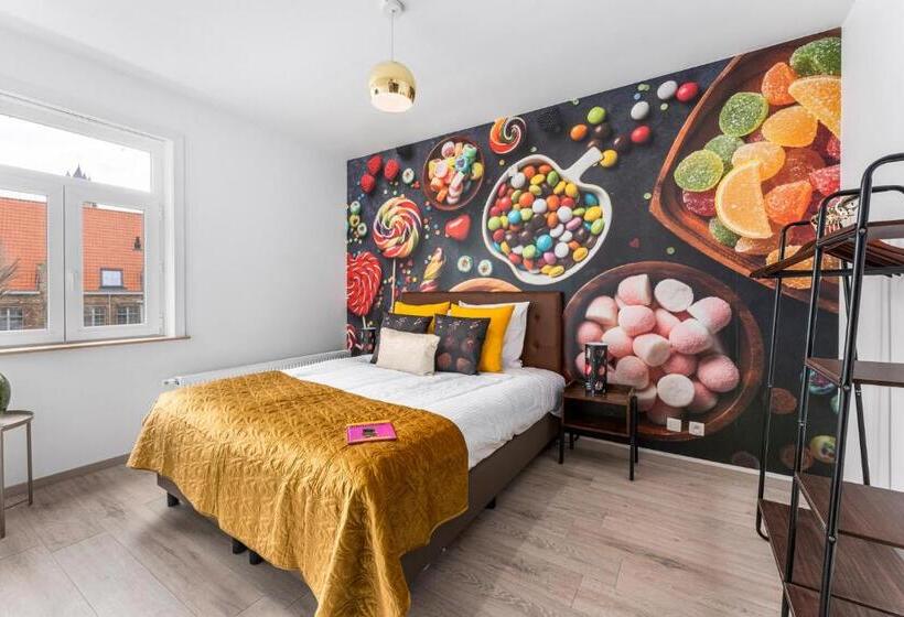 اتاق لوکس چهار تخته, The Chocolate Suites