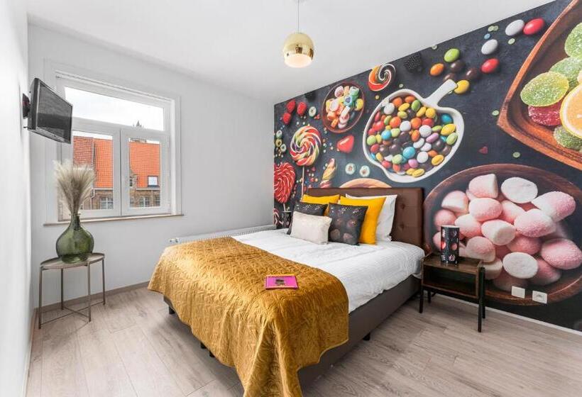 اتاق لوکس چهار تخته, The Chocolate Suites