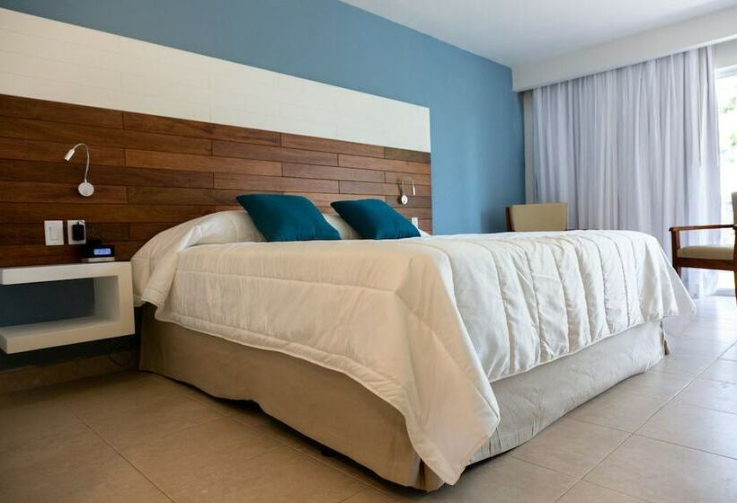 Superior Zimmer Kingsize Bett, Viva Fortuna Beach By Wyndham