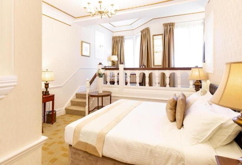سوییت جونیور, Botleigh Grange Hotel & Spa