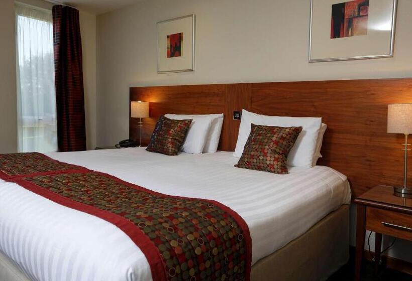 Quarto Triplo Estandar, Best Western Kings Manor