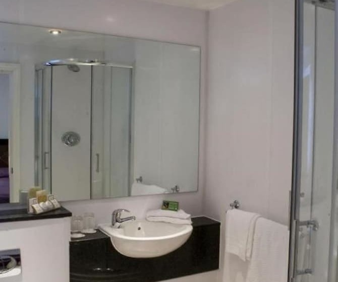 اتاق اجرایی, Britannia Hotel Aberdeen