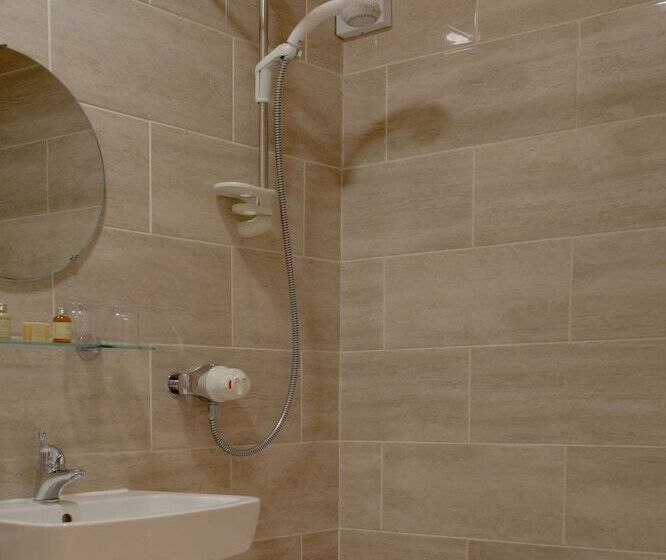 اتاق خانوادگی, Parkmore Hotel & Leisure Club, Sure Hotel Collection By Bw