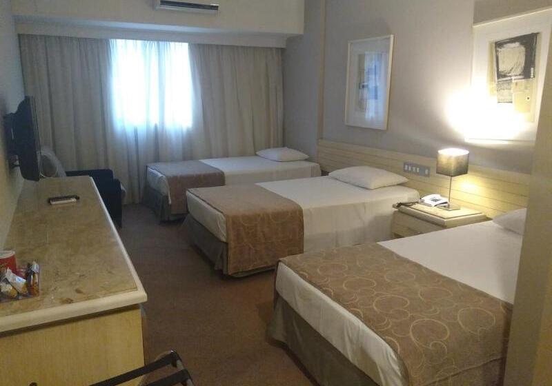 اتاق لوکس سه تخته, Victoria Villa Curitiba By Nacional Inn