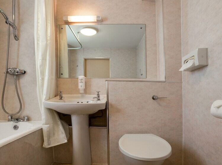 اتاق استاندارد یک نفره, Brentwood Aberdeen City Centre