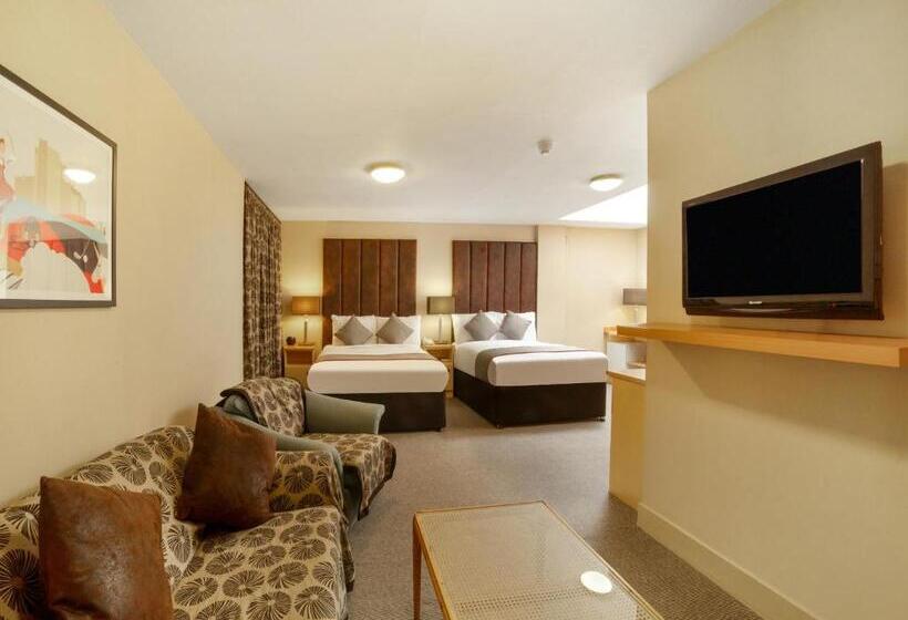 اتاق لوکس چهار تخته, Brentwood Aberdeen City Centre