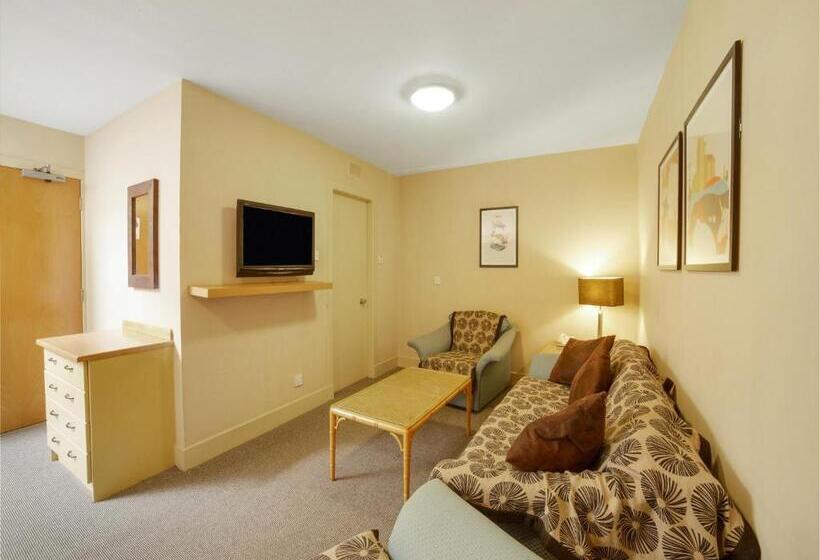 اتاق لوکس چهار تخته, Brentwood Aberdeen City Centre
