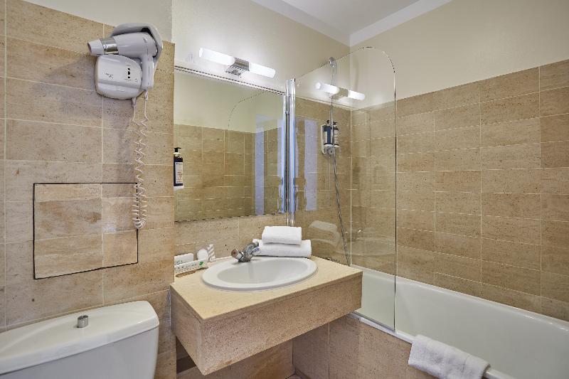 Klasik Oda, Buchanan Arms Hotel & Leisure, Sure Hotel Collection