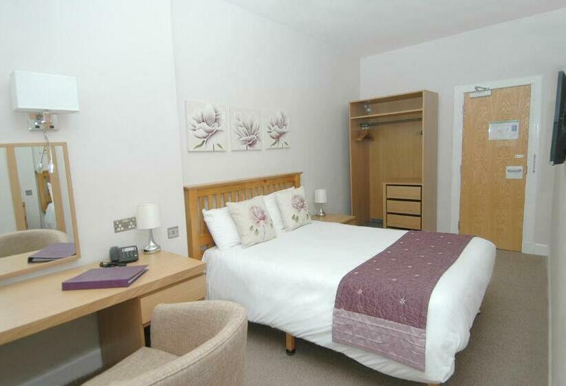 Standard Room, Cross Keys Hotel, Kelso