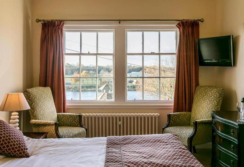 Classic room with river view, Ednam House