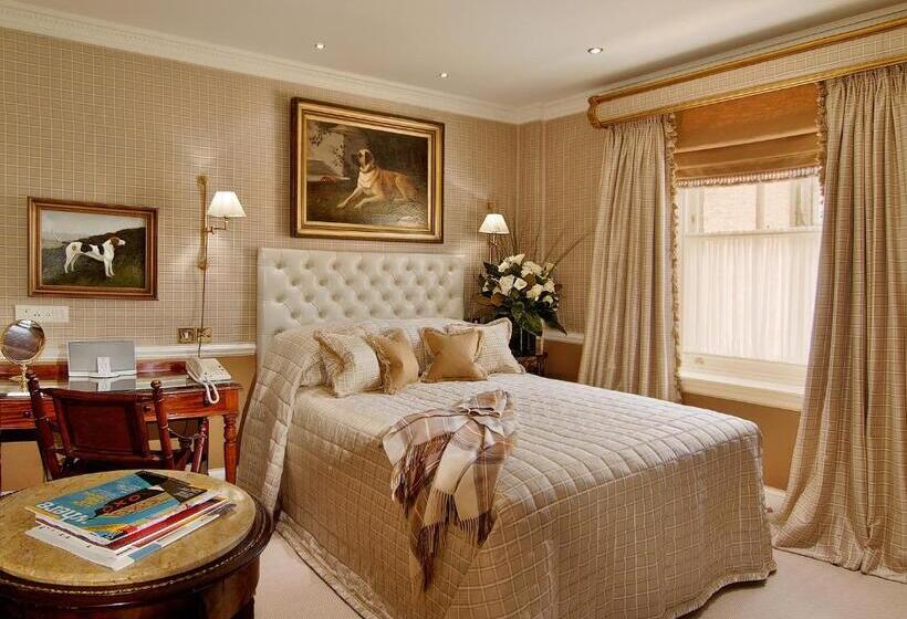 Chambre Classique, Egerton House