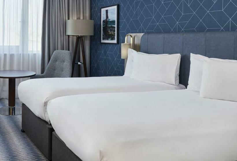 Quarto standard, Leonardo  Southampton Grand Harbour