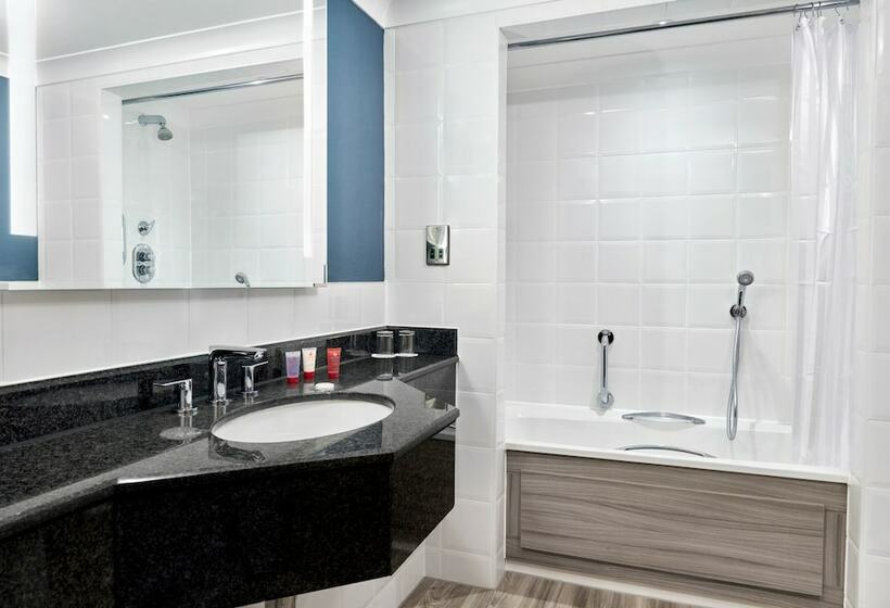 اتاق استاندارد, Leonardo Royal Southampton Grand Harbour