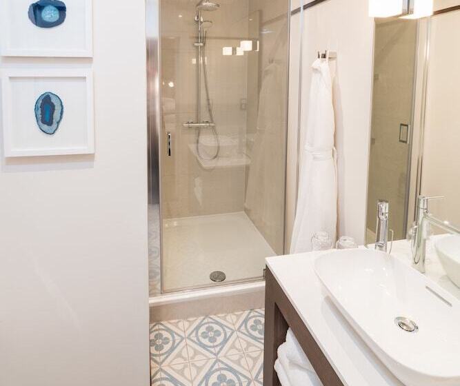 اتاق استاندارد با چشم‌انداز دریا, The Perle Oban Hotel & Spa