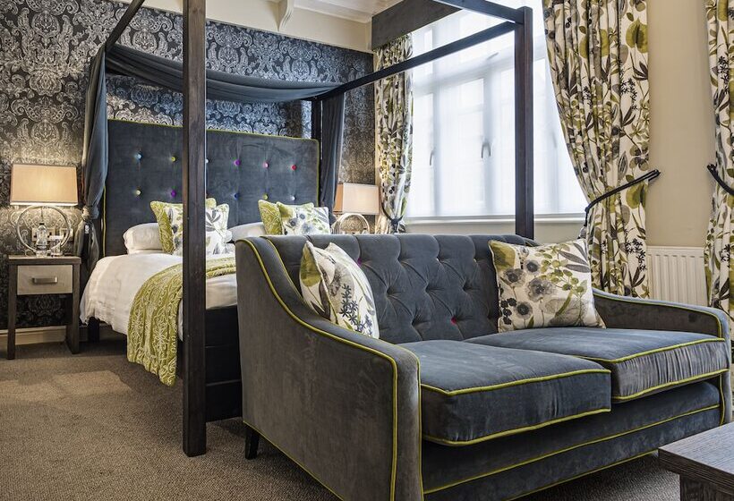 سوییت لوکس, The Royal Oak Hotel, Welshpool, Mid Wales