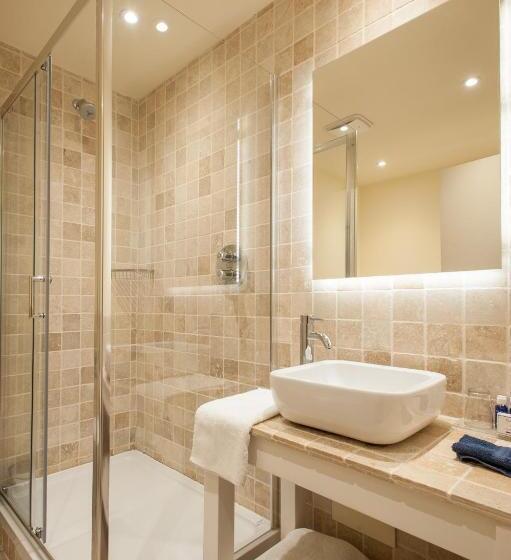 اتاق استاندارد, Comis Hotel & Golf Resort