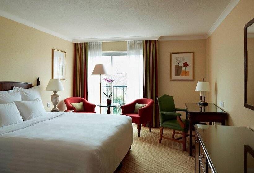 Superior Room, Delta S By Marriott Aberdeen