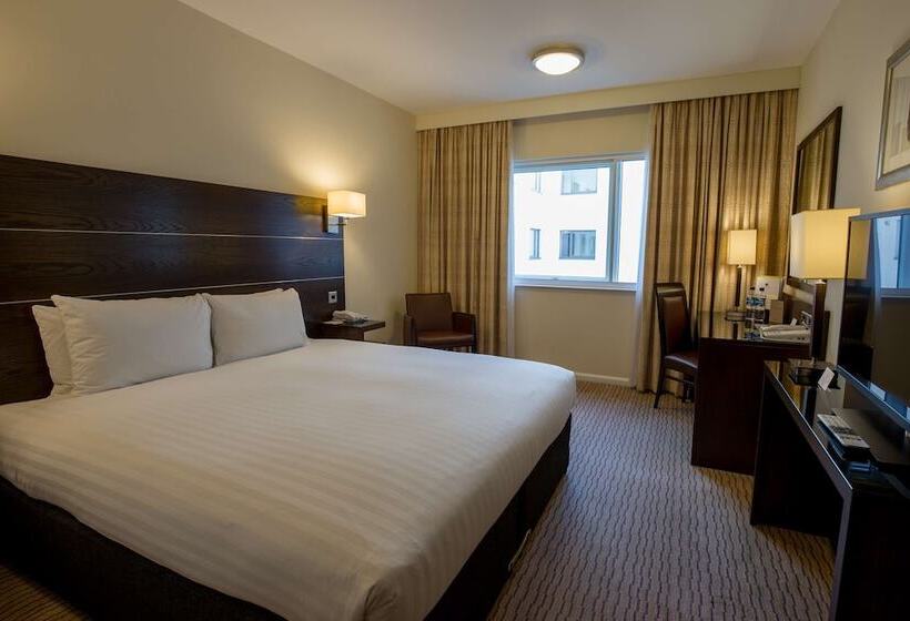 اتاق استاندارد با تخت دوبل, Doubletree By Hilton London Heathrow Airport