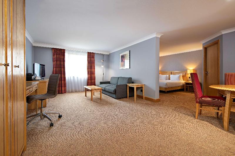 سوئیت جونیور با تخت بزرگ, Doubletree By Hilton  Swindon