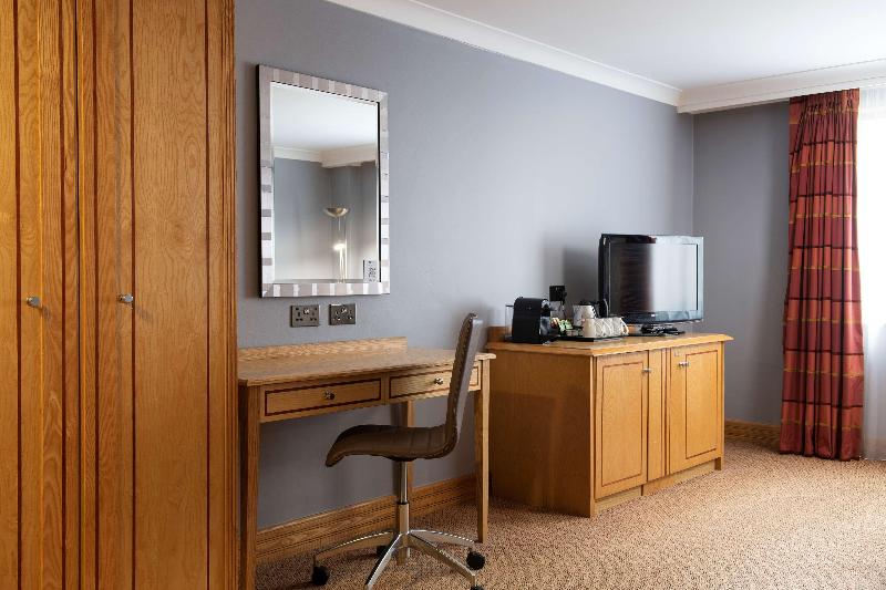 سوئیت جونیور با تخت بزرگ, Doubletree By Hilton  Swindon