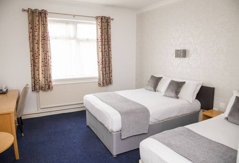 Standard Room, Hamlet Larkfield Priory