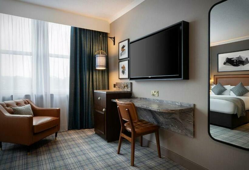 Superior Triple Room, Leonardo Royal Edinburgh