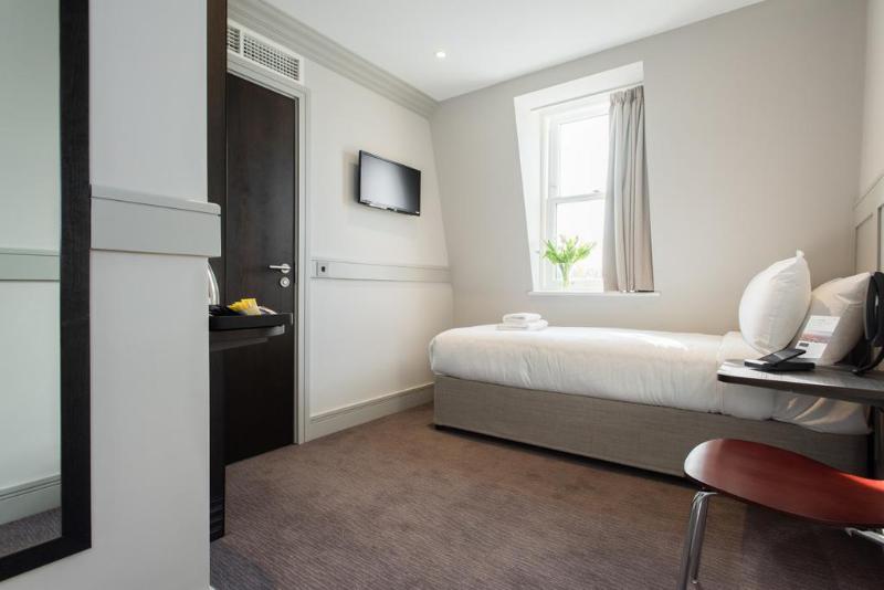 اتاق استاندارد یک نفره, Mowbray Court
