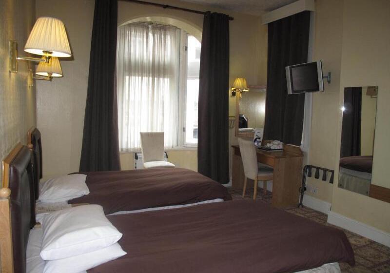 اتاق استاندارد سه نفره, Cardiff Sandringham