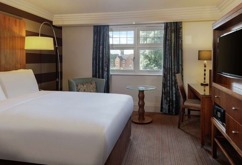 اتاق استاندارد با تخت دوبل, Doubletree By Hilton Stratforduponavon, United Kingdom