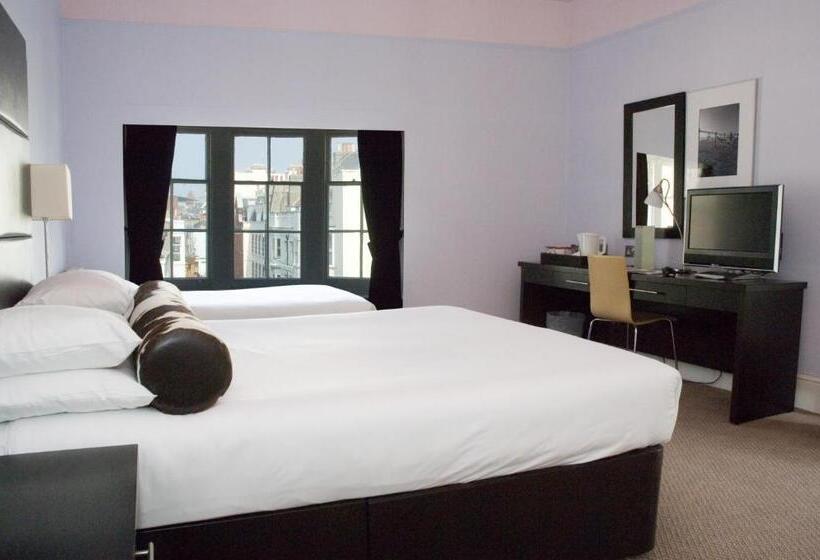 标准三人间, Queens Hotel & Spa